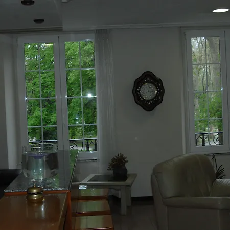 Santacruz Ξενοδοχείο *