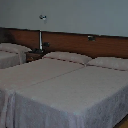 Ξενοδοχείο Santacruz *