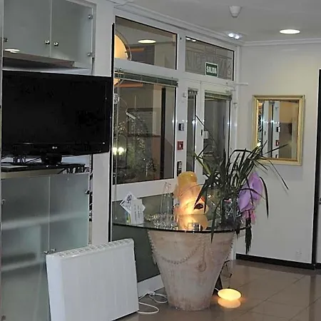 Santacruz Hotell Oviedo