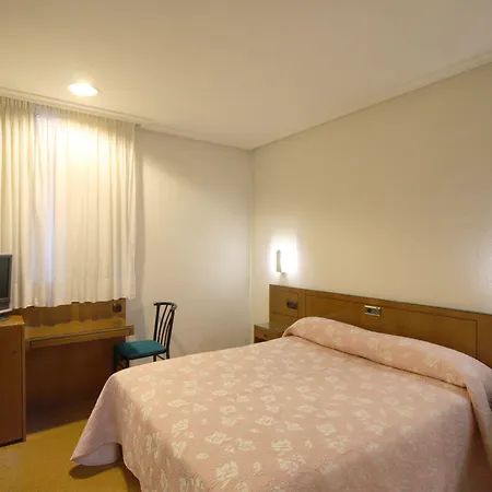 Hotel Santacruz Oviedo